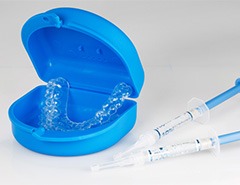 A standard take-home teeth whitening kit