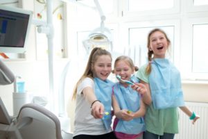 kids learning about dental hygiene